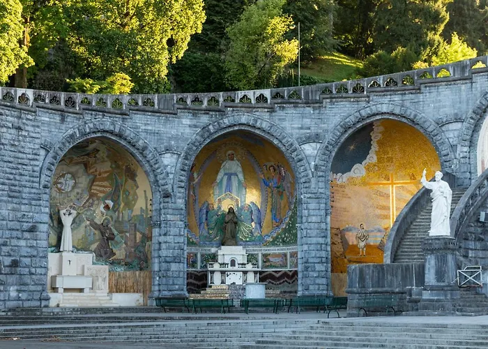 Le Foch - Centre - Parking לורדה