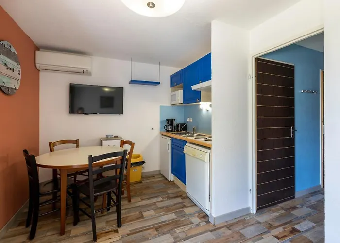 Le Foch - Centre - Parking *